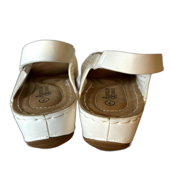 American Exchange Women’s White Wedge Heels Sandals Size 7 Sling Back Chain - Picture 4 of 6